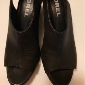 Sorel leather black high heel shoe